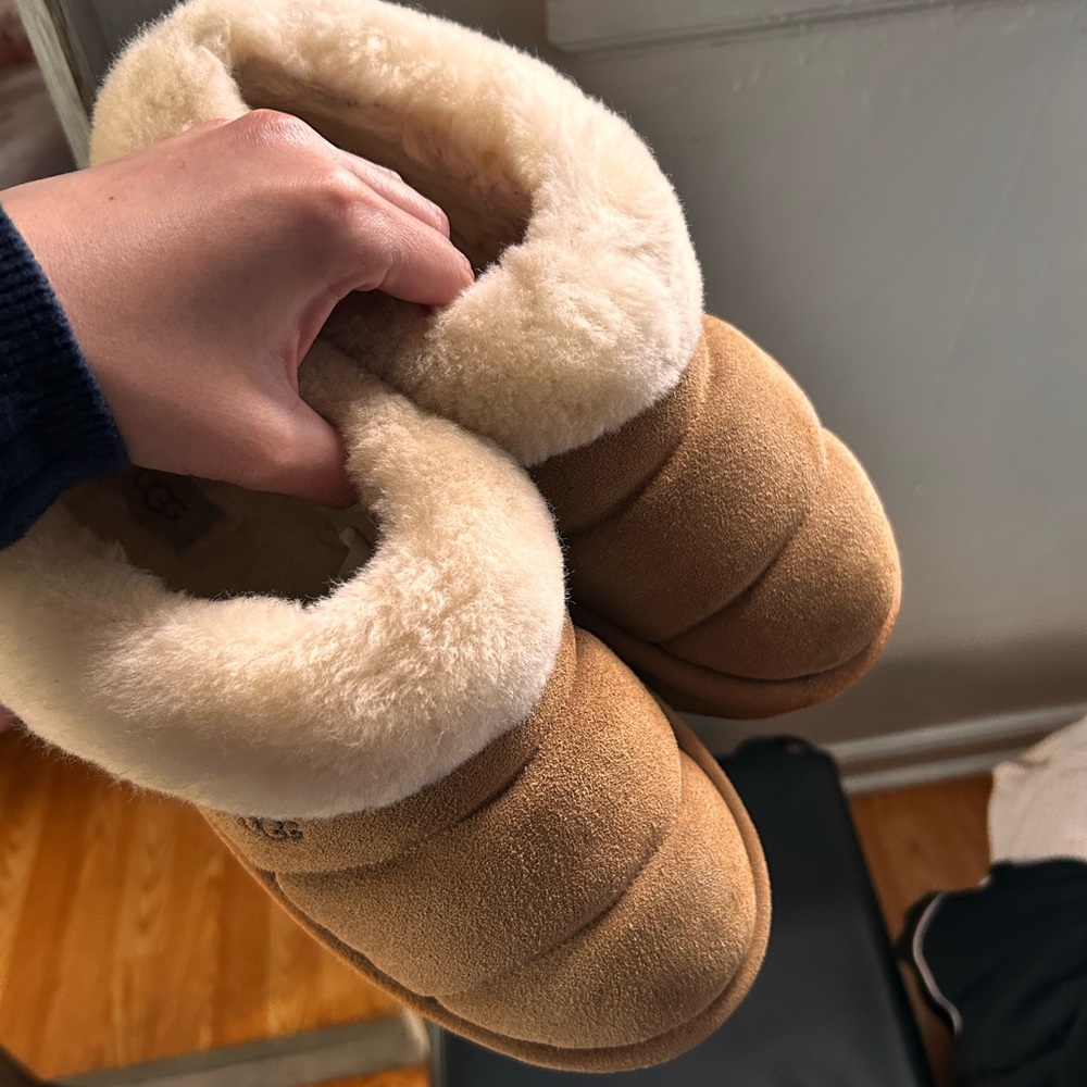 Ugg platform Tan Shearling Slippers